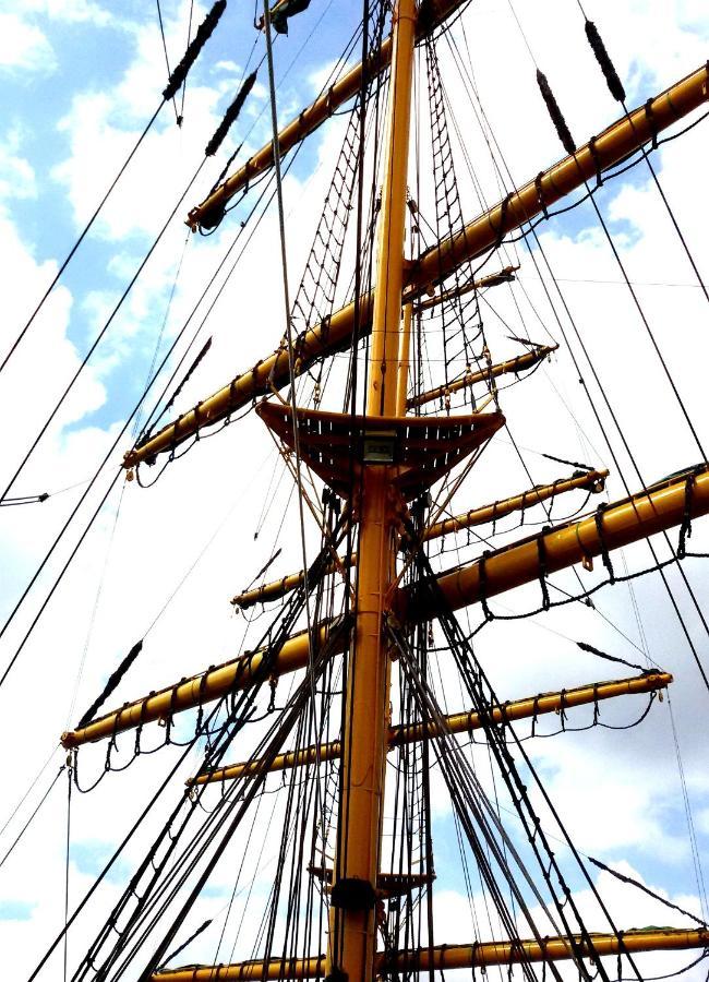 Alexander Von Humboldt - Das Schiff Bremen Exterior photo